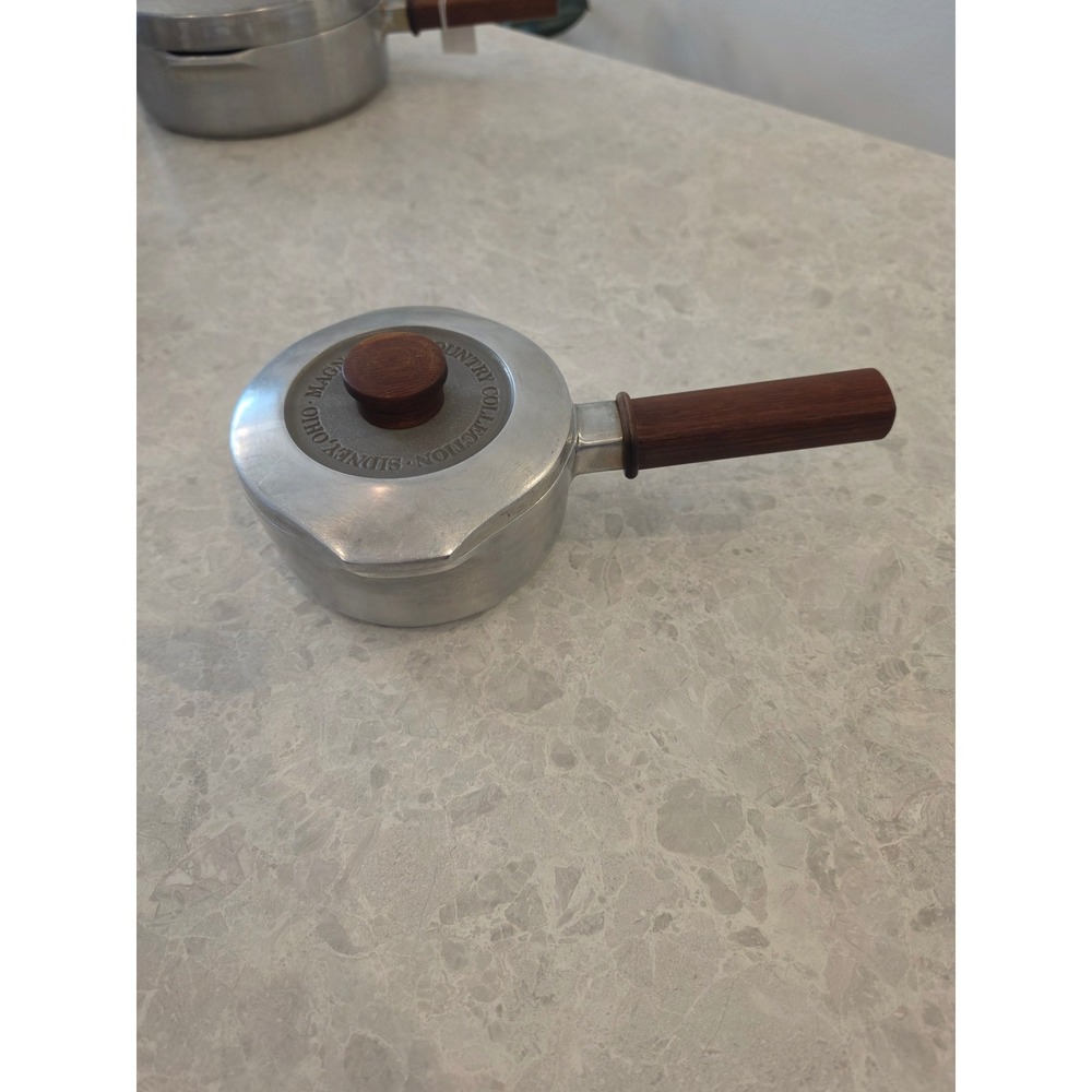Magnalite Country Collection GHC Sidney Ohio 1 Qt Saucepan Wood Handle 5681 USA
